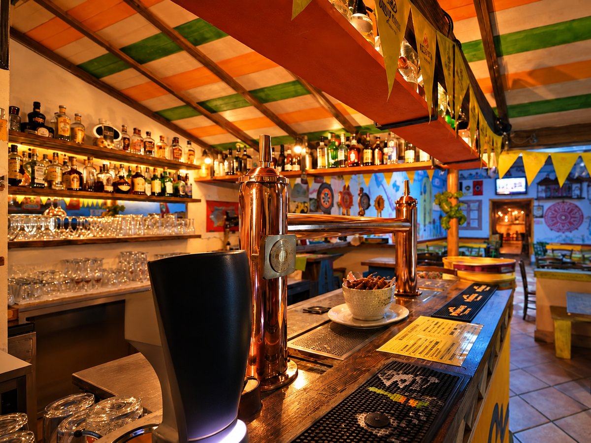 L’ambiente di La Plaza Taqueria e Pub ad Avenza